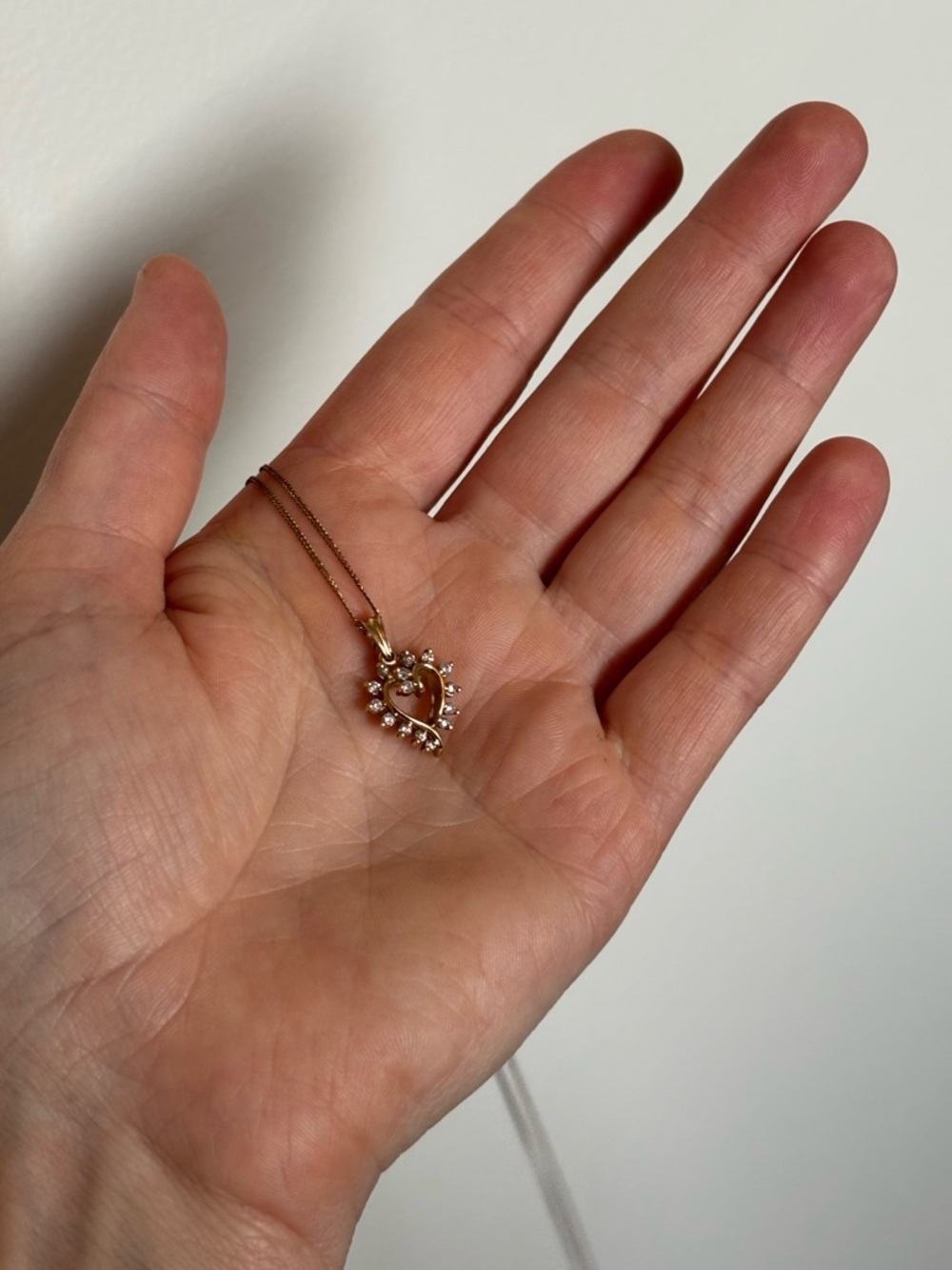 10k Gold Diamond Heart Pendant - Picture 7 of 11